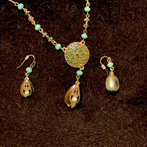 Nina Ricci Jewelry - NR Nina Ricci fir Avon Necklace & Earrings